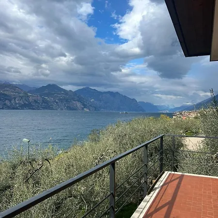 Argenide - Private Parking Pousada Brenzone sul Garda