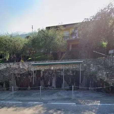 Argenide - Private Parking * Brenzone sul Garda