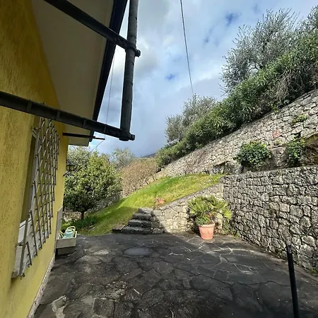 Argenide - Private Parking Brenzone sul Garda